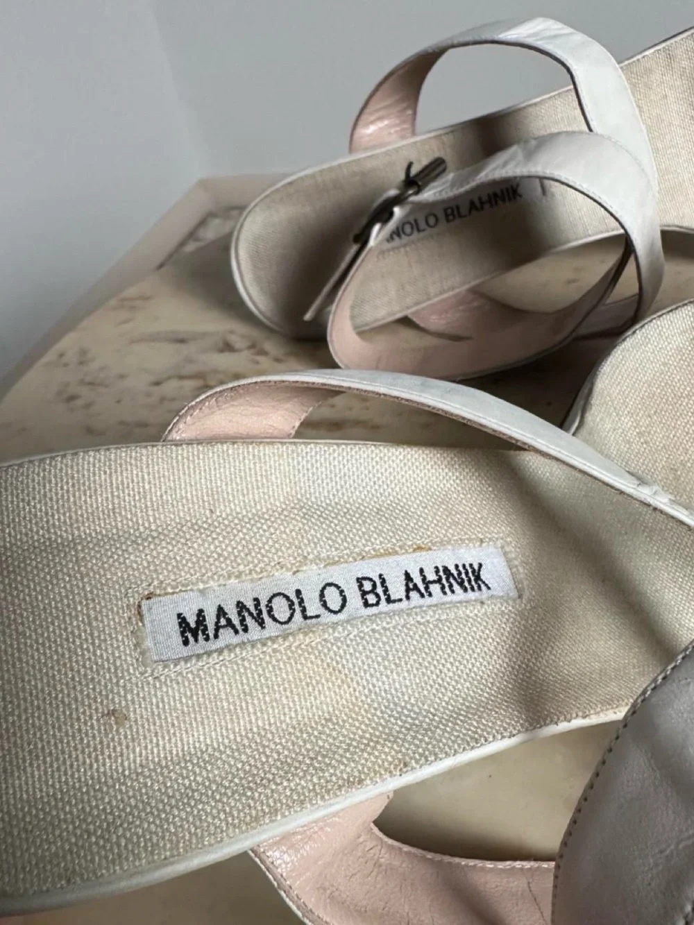 Manolo Blahnik manolo blahnik